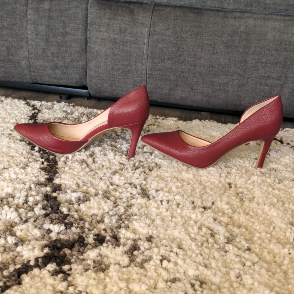 Heels - Picture 2 of 4